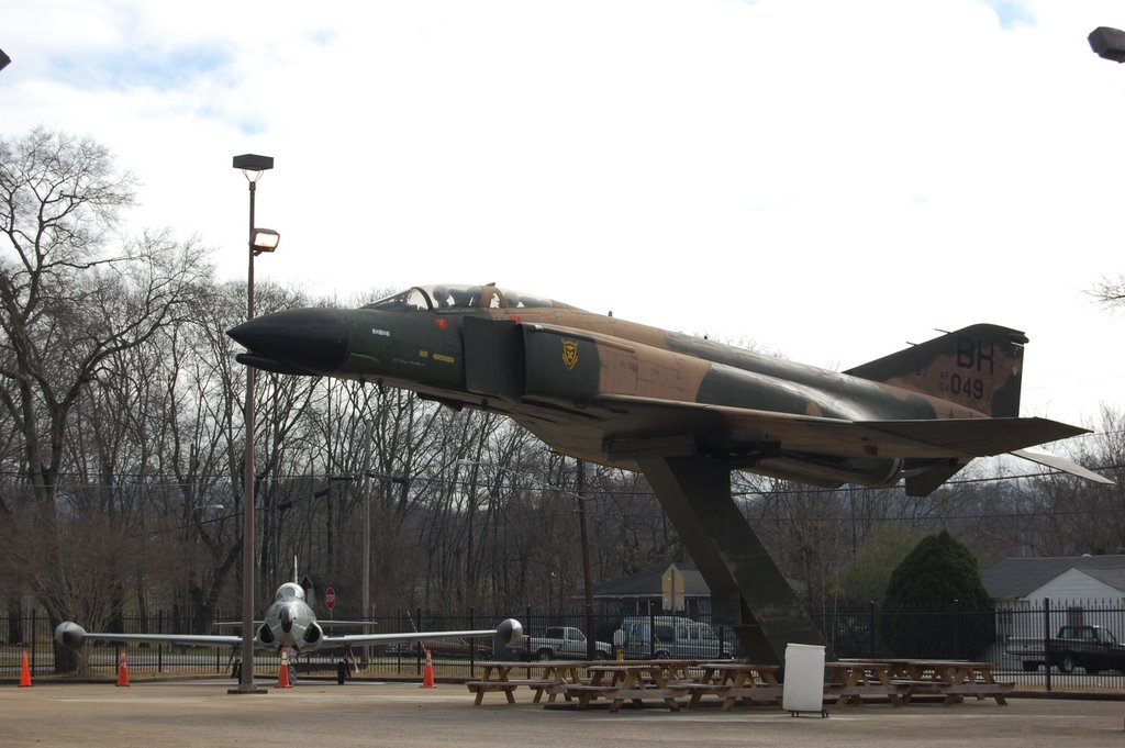 F-4 Phantom At Southern Museum of Flight, Таррант