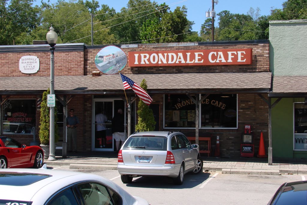 Irondale Cafe, Таррант