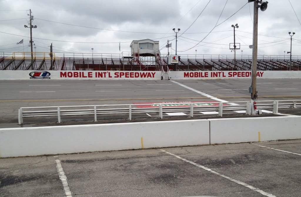 Mobile International Speedway (Oval Track), Теодор