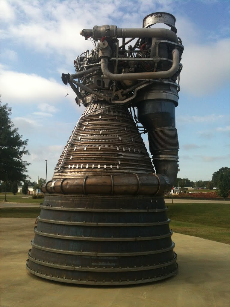 Saturn V F-1 Engine, Триана