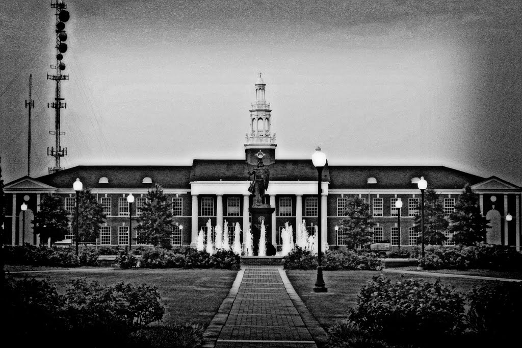Troy University - Bibb Graves Hall - Built 1929, Трой