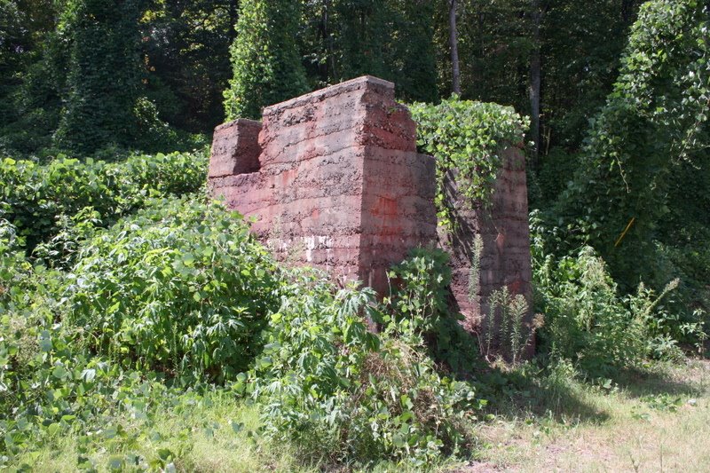 The foundations of a ore crusher. 8/20/2007, Хомевуд
