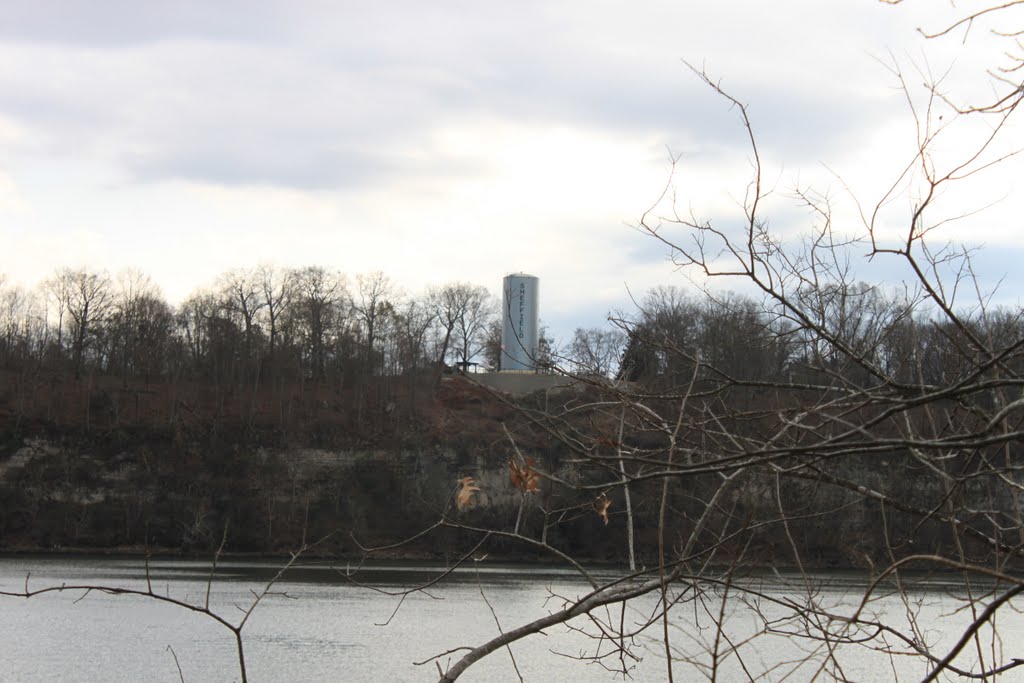 The Sheffield Water Tower from across the Tennessee River, Шеффилд