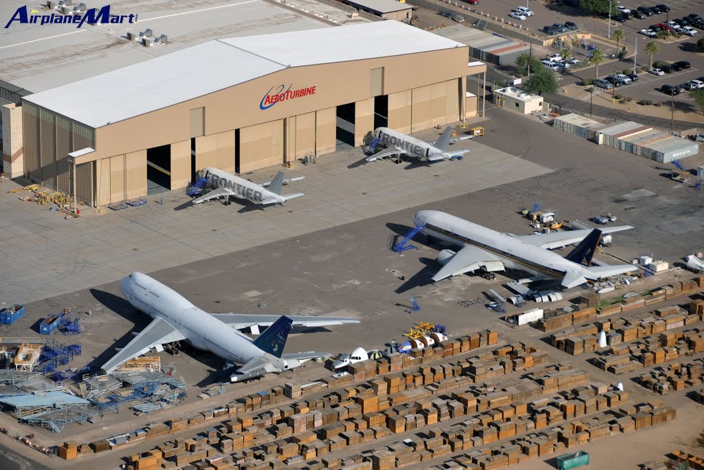 AeroTurbine Inc maintenance facility at Phoenix Goodyear Airport - Goodyear, AZ - USA (GYR / KGYR) [Nov 2012], Гудиир