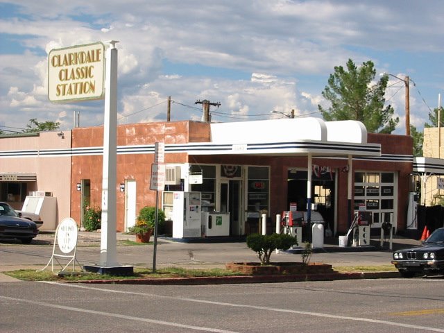 Historic Copper Gas Station, Кларкдейл