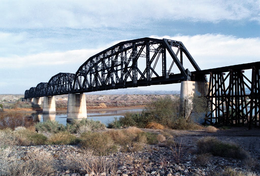 Colorado River Railroad Bridge, Parker, AZ, Паркер