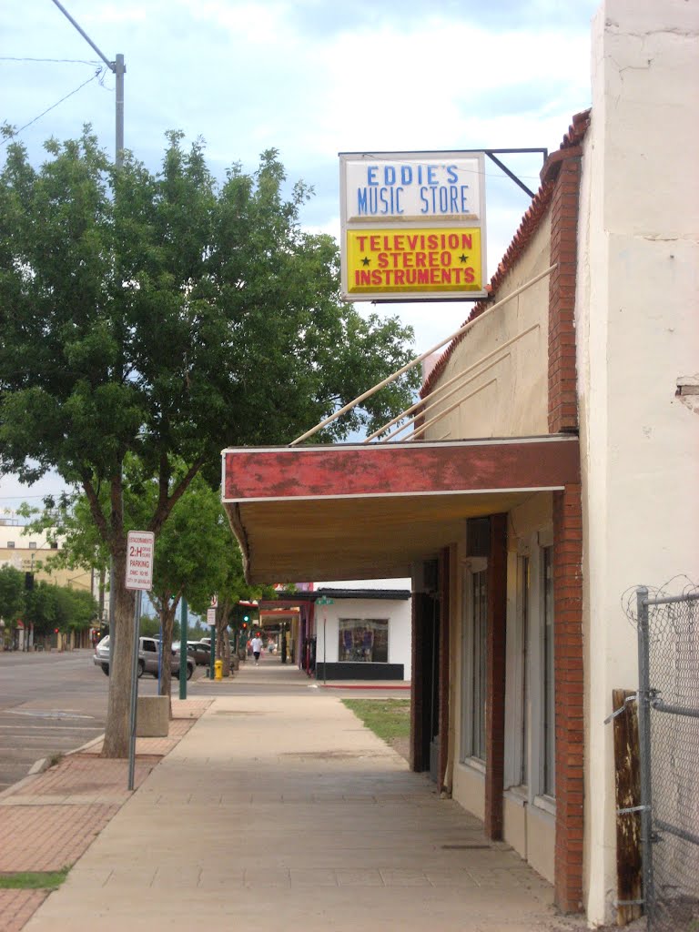 Eddies Music Store, Douglas, Arizona, Пиртлевилл