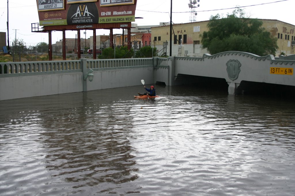 Tucson, AZ - Monsoon Flooding - Stone Underpass, Тусон