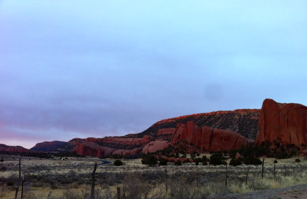 Red Cliffs in the Evening, Форт-Дефианс