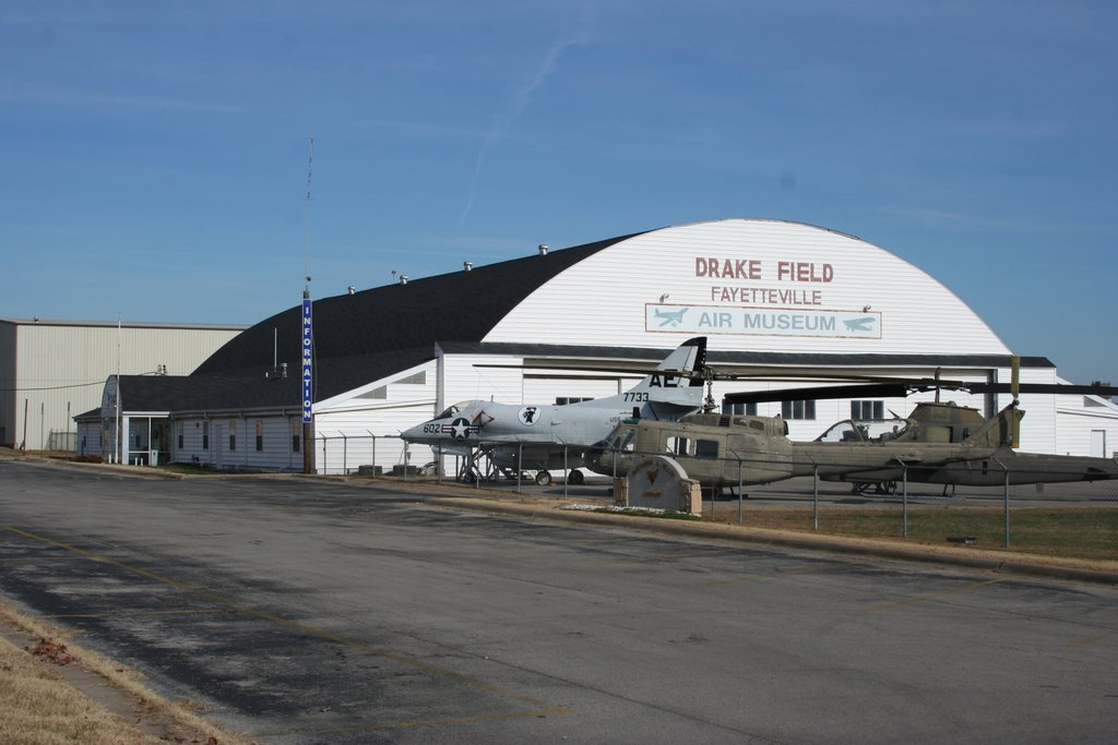 Drake Field Air Museum, Вашингтон