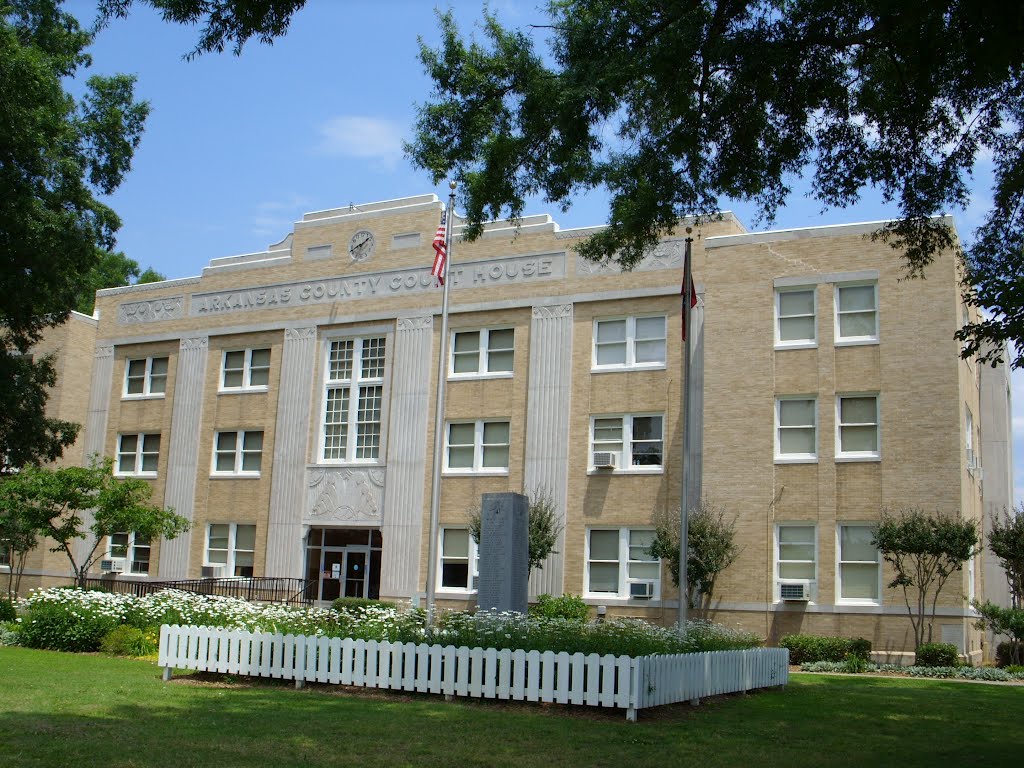 Arkansas County AR Courthouse (South District) in De Witt, AR, Джадсониа