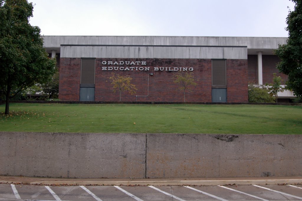 Graduate Education Building (frontside), Фейеттевилл