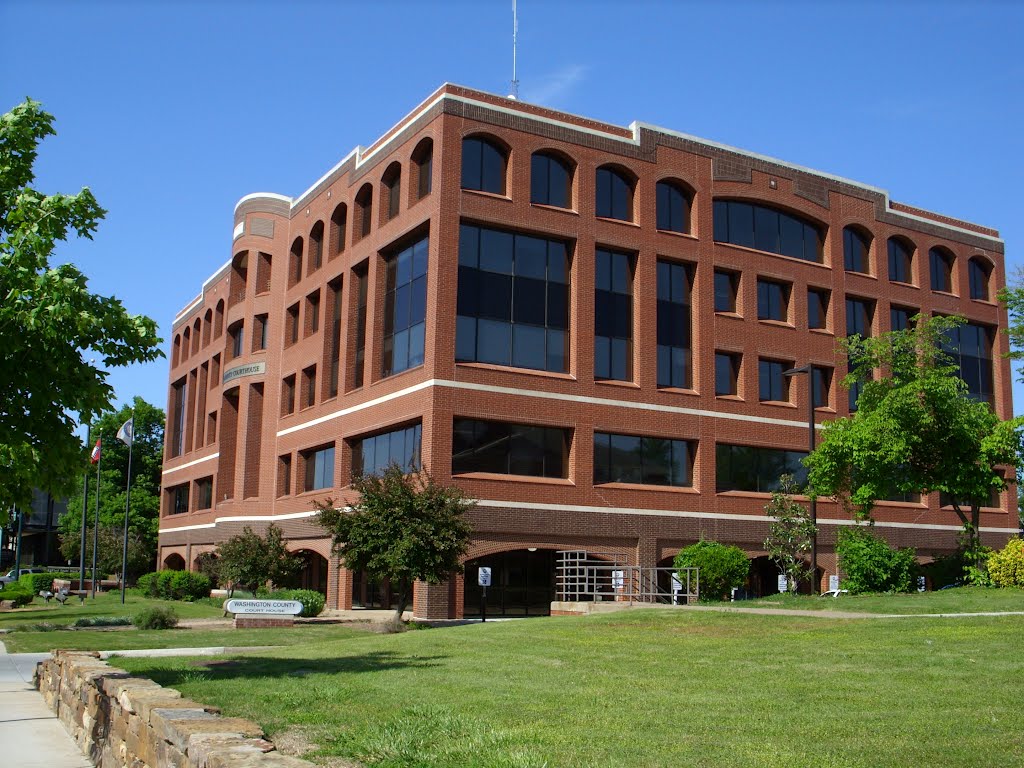 Washington County Courthouse in Fayetteville, AR, Фейеттевилл