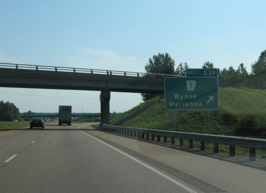 Wynne exit, Форрест-Сити