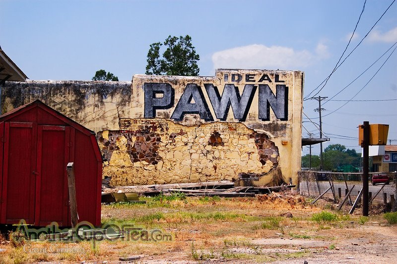 Arkansas Pawnshop Wall, Шервуд