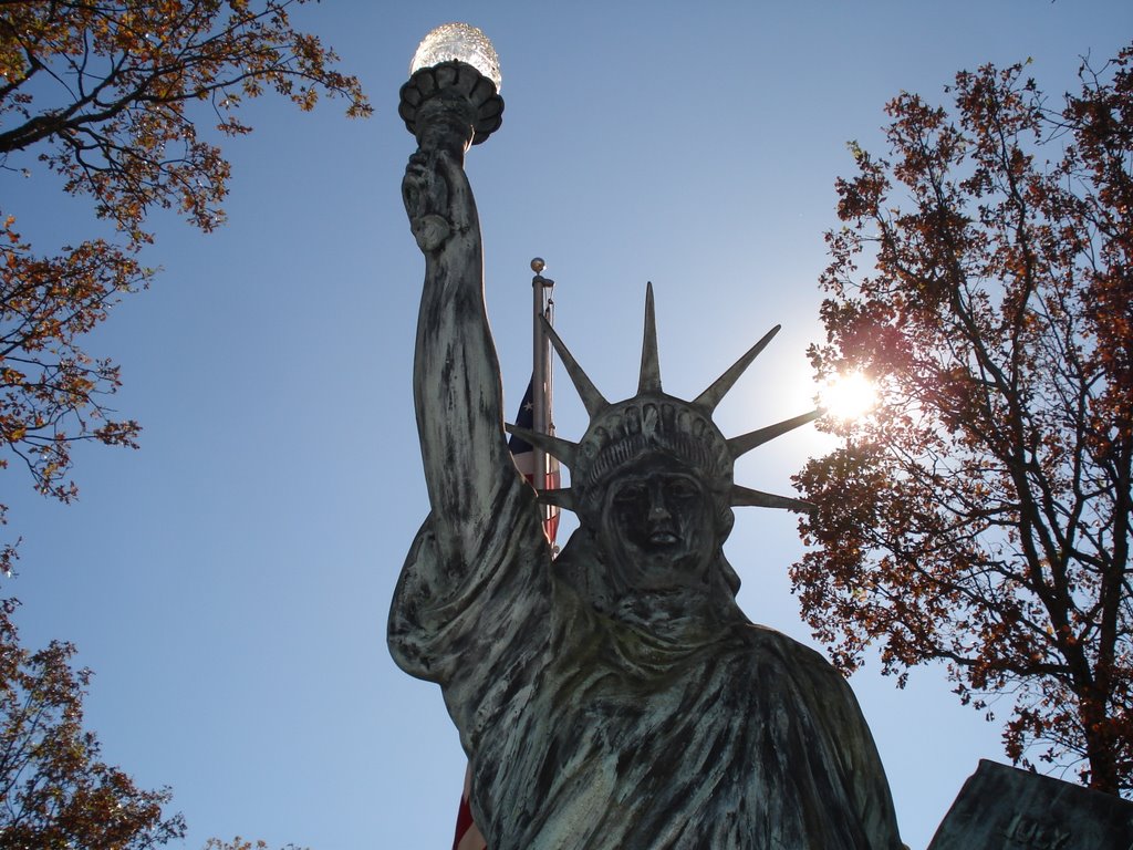 Sherwood Statue Of Liberty, Шервуд