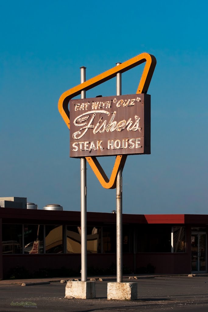 Eat with "Cuz" at Fishers Steak House sign, Шервуд