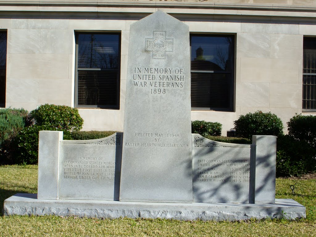 Memorial at the Union County Courthouse, Эль-Дорадо