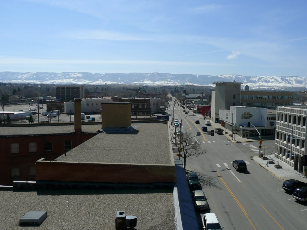 Viewing south on Center St., between Midwest Ave. and 2nd St., from atop public parking garage. Casper, Wyoming, Каспер