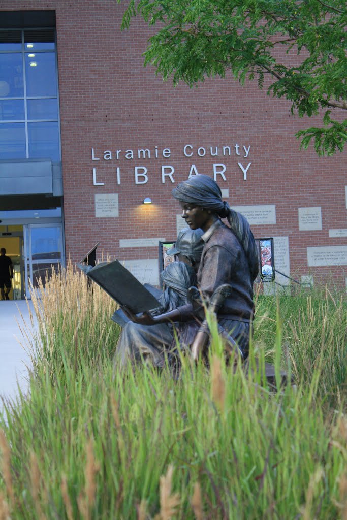 Laramie County Library - Reading in the Weeds, Шайенн