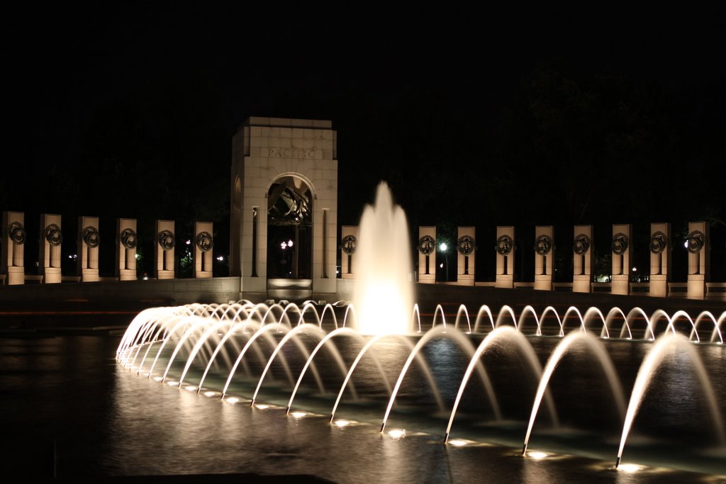 Fountain, Looking Toward the Pacific Theater Entrance, World War II Memorial, Washington D.C., Алдервуд-Манор