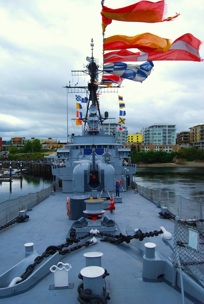 USS Turner Joy (DD-951).  This museum ship is perminently moored to the dock in Bremerton, and is open daily for self-guided tours., Бремертон