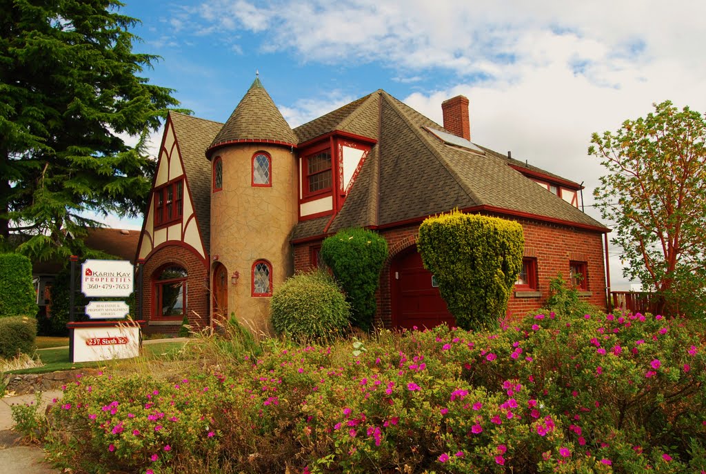 House (Karin Kay Proprties), Bremerton, Wa, Бремертон