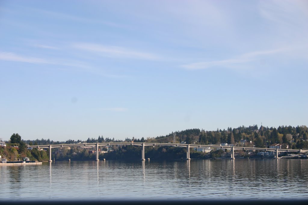 Manette Bridge from Seattle Ferry, Бремертон