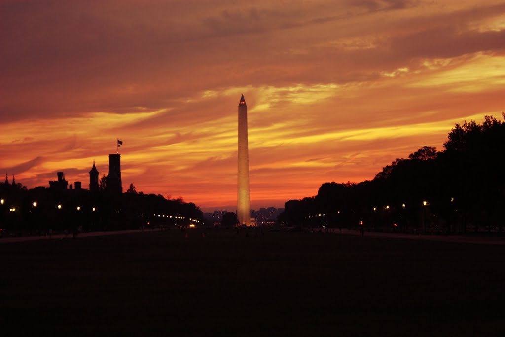 Washington monument at sunset, Брин-Мавр