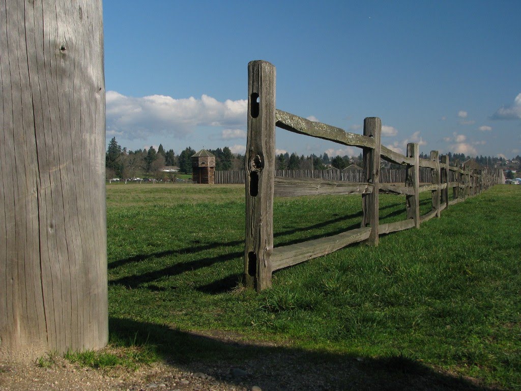 Fence and Tower, Ванкувер