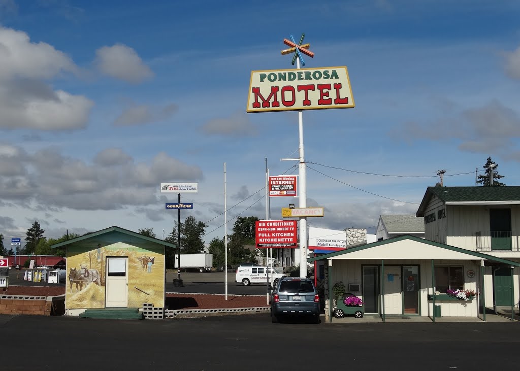 At The Ponderosa Motel in Goldendale, Голдендейл