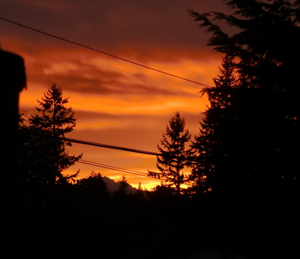 Sunrise with the telephone wires & Cascade mtns., Интерсити