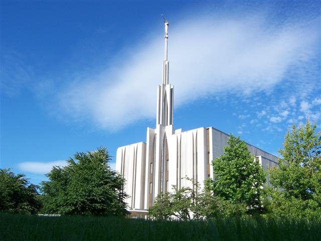 LDS Seattle Temple, Истгейт