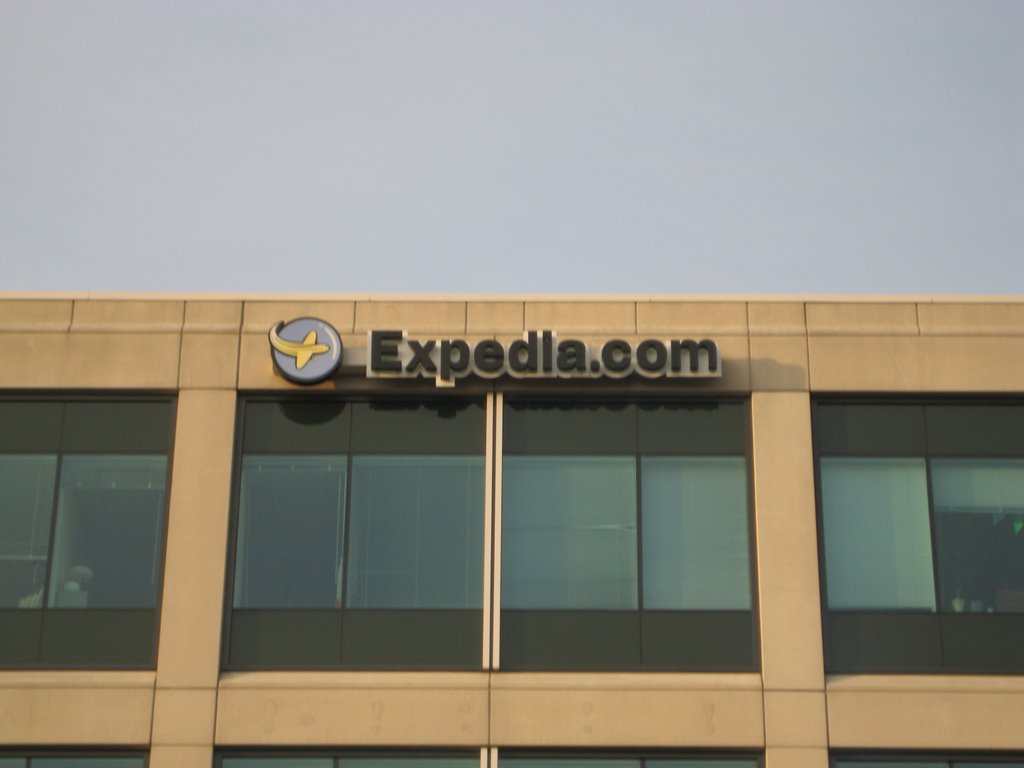 Expedia Bellevue - Building 3 Expedia Logo (Looking North), Истгейт