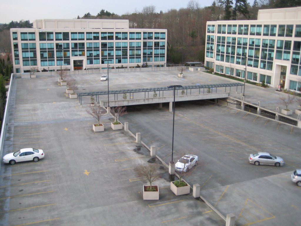 Expedia Bellevue - Parking Lot Upper Level (Looking Northeast From Building 3 Balcony), Истгейт