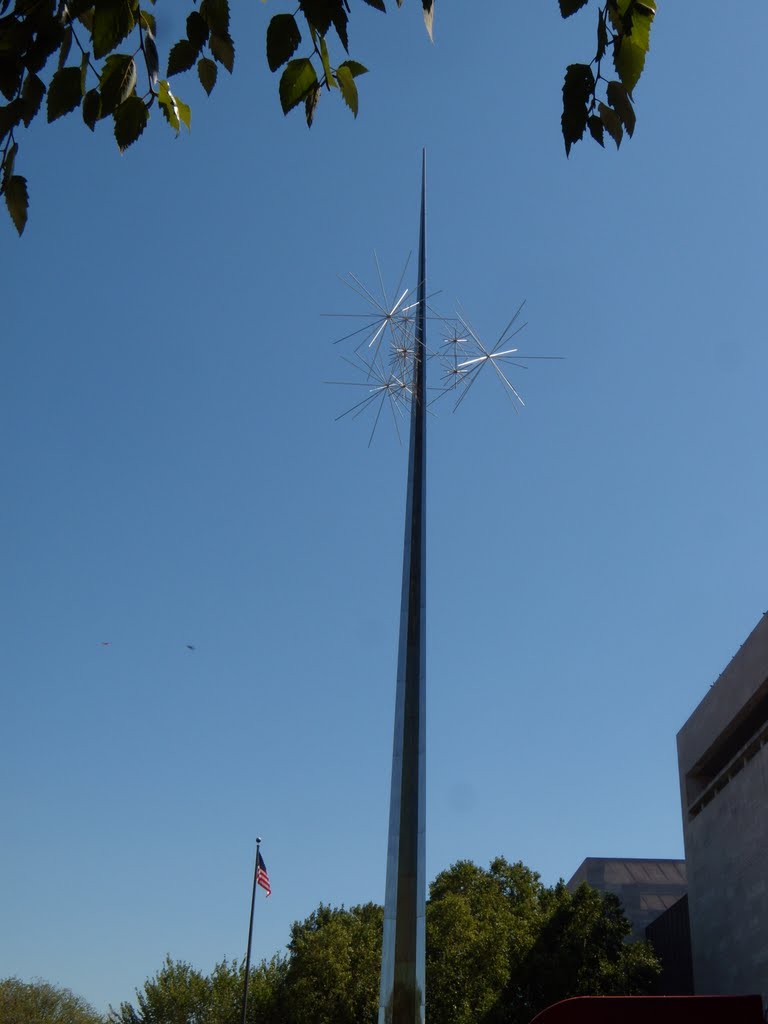 Washington, D.C. - National air and space museum entrance - Ad Astra by Richard Lippold, Мукилтео