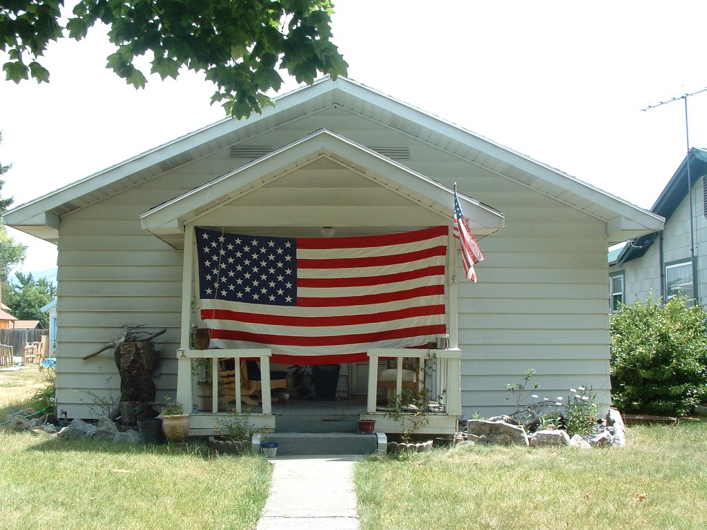 American Home, Омак