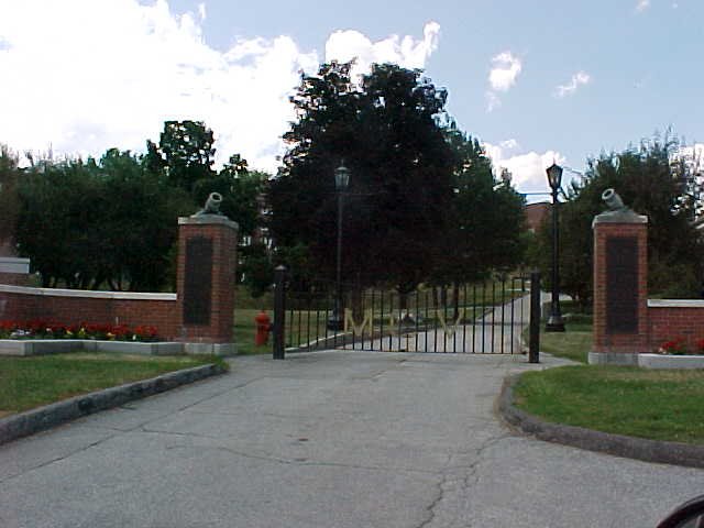 Gate to Norwich University, Ривертон