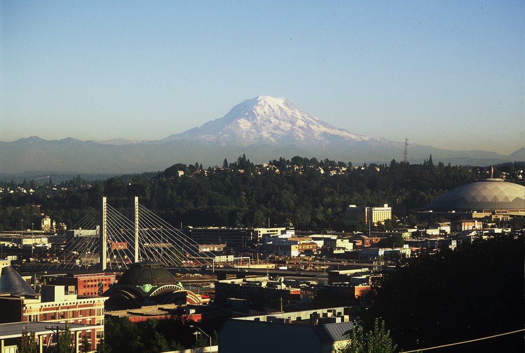 Mount Rainier from Downtown Tacoma, Такома