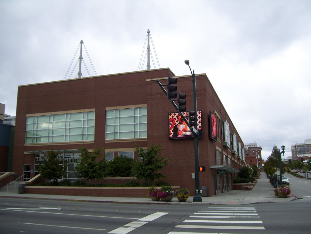 Comcast Arena at Everett Event Center (from Broadway and Hewitt), Эверетт
