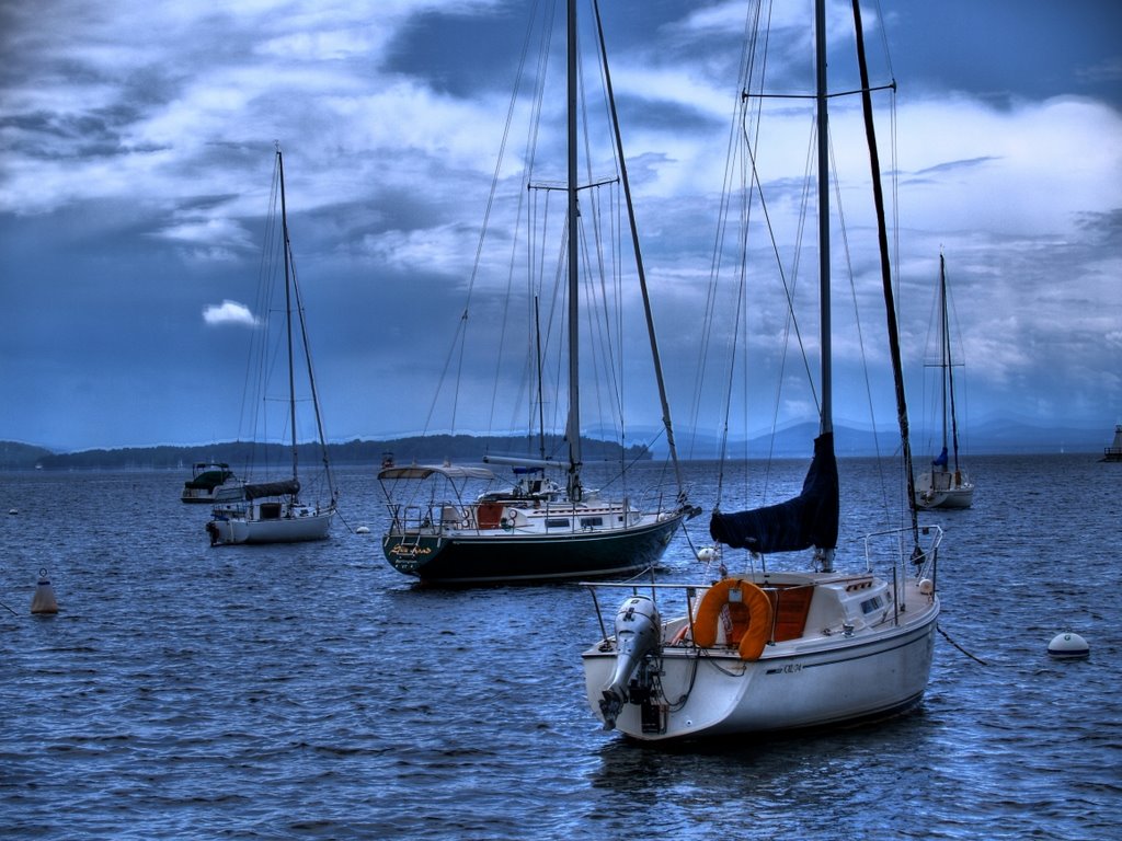 Sailboats in Burlington Harbor (HDR), Берлингтон
