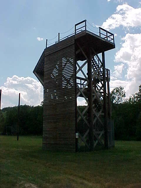 Repelling Tower, Олбани-Центр