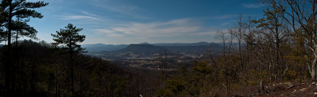 View from Campsite of Botetourt and Tinker Mtn., Блу-Ридж