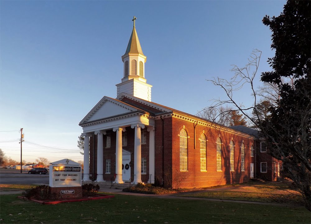 Gospel Baptist Church - formerly Fairfield Presbyterian Church, Henrico County, VA (circe 1947), Ист-Хайленд-Парк