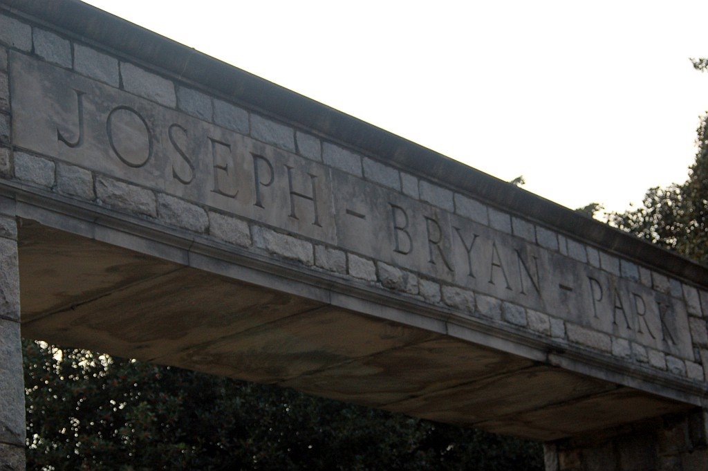 Entrance to Joseph Bryan Park, Лейксайд