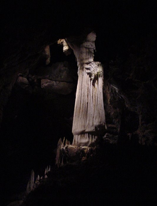 Ghostly Stalactite in Luray Caverns, Лурэй
