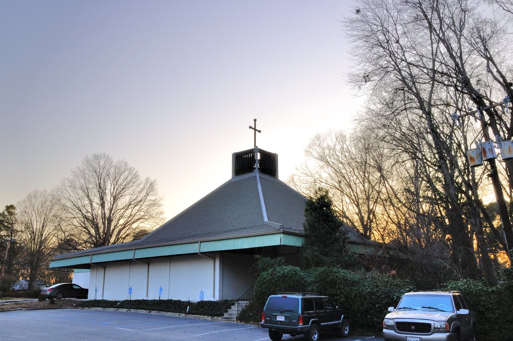 VIRGINIA: NEWPORT NEWS: St. Stephens Episcopal Church, 372 Hiden Boulevard rear aspect, Ньюпорт-Ньюс