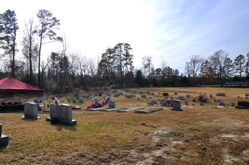VIRGINIA: ISLE OF WIGHT COUNTY: RUSHMERE: First Gravel Hill Baptist Church, 5186 Old Stage Highway (S.R. 10) cemetery 2, Рашмер