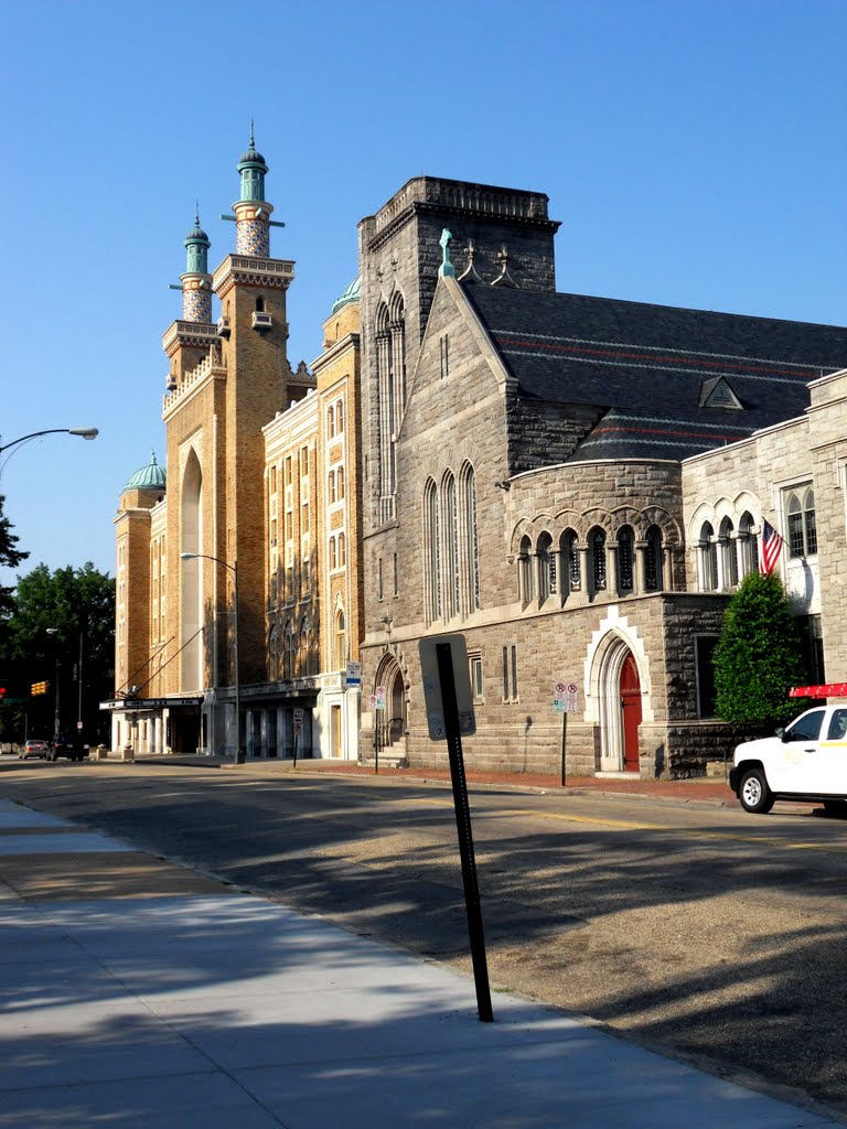 Landmark Theater, style of Mosque, Richmond, Virginia, Ричмонд
