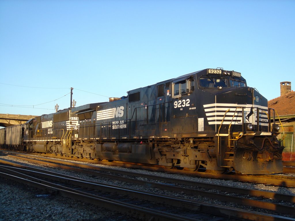 NS Train in Roanoke, Роанок